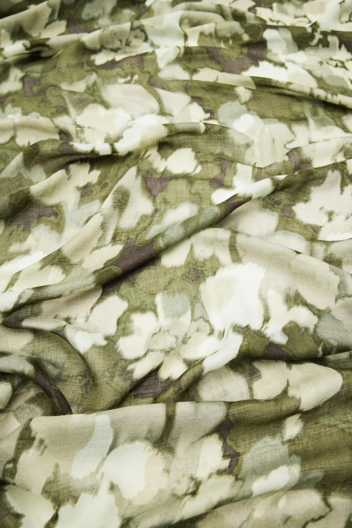 Camo rectangular foulard