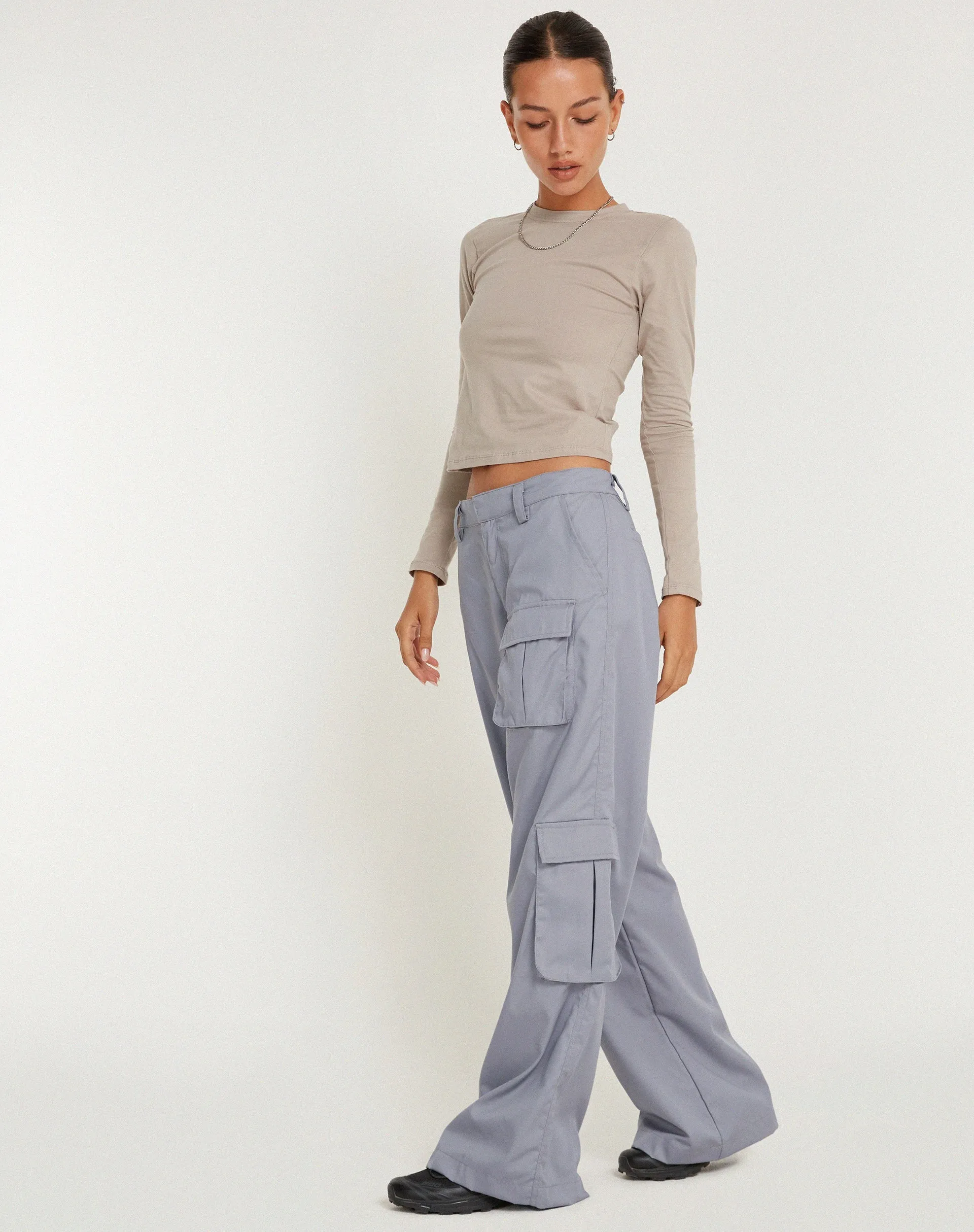 Lovis Low Rise Cargo Trouser in Grey